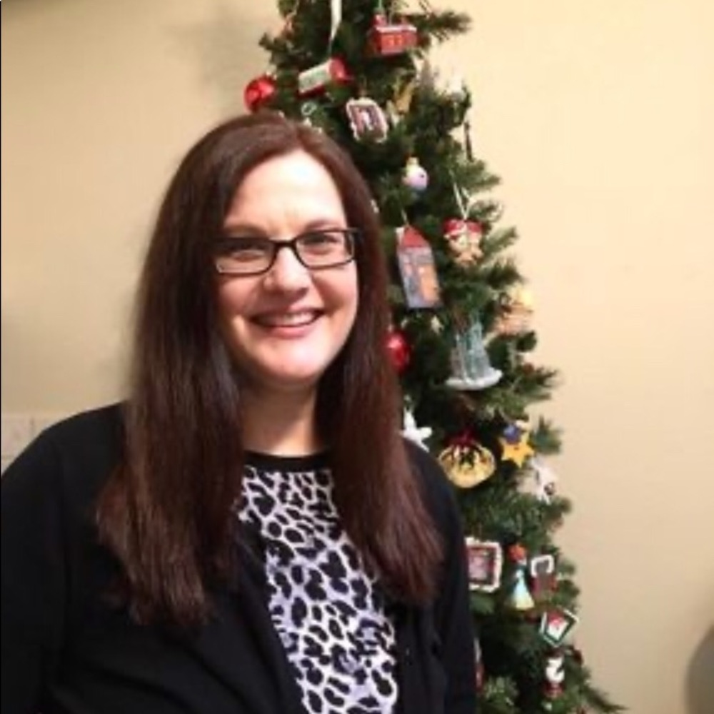Meet your Posher, Robyn - Picture 2 of 4